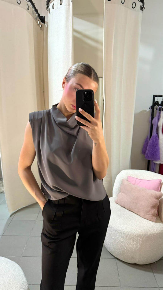 Bluză elegantă fără mâneci