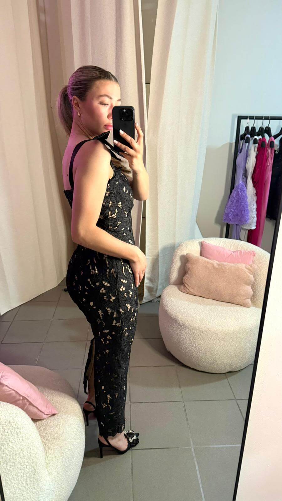 Rochie din Dantelă cu Bretele Fundiță