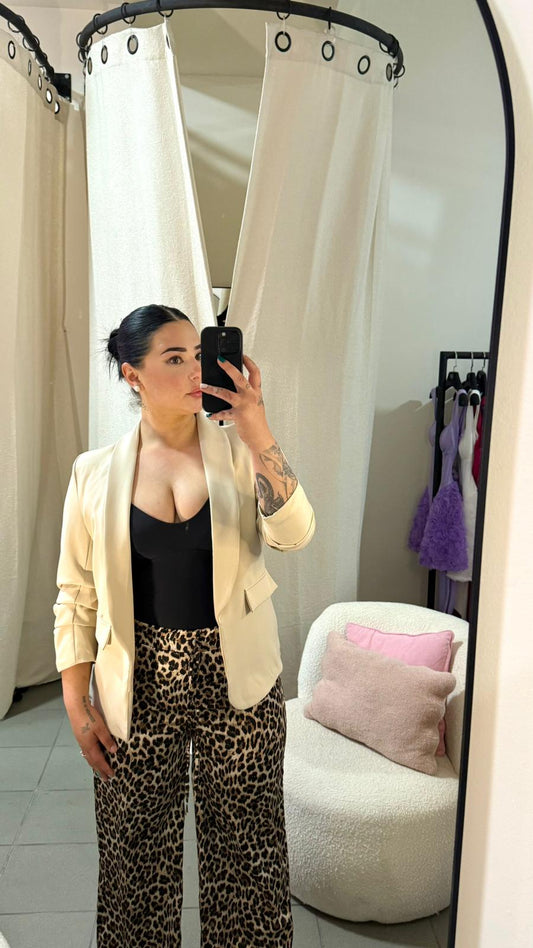 Blazer Crem Elegantă