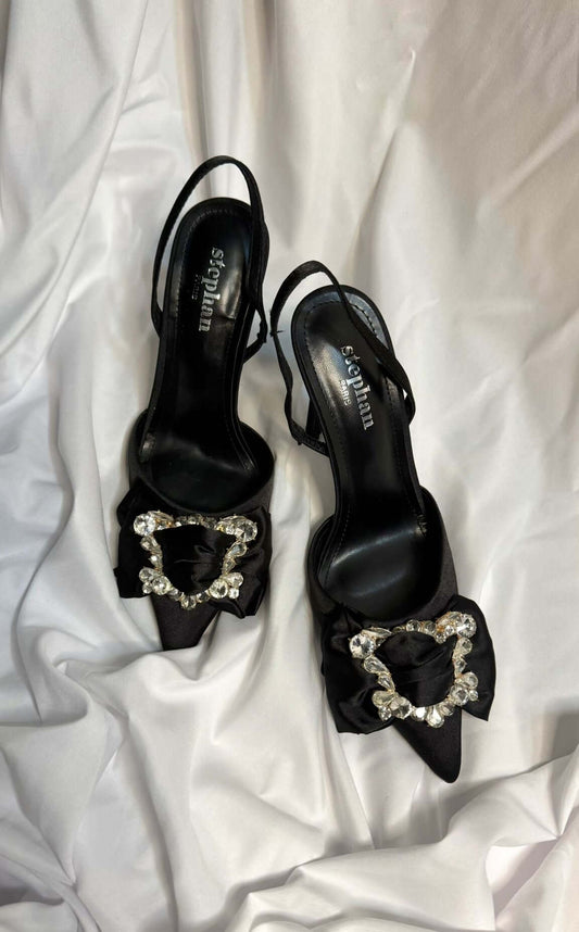 Tocuri cu Fundă și Diamante