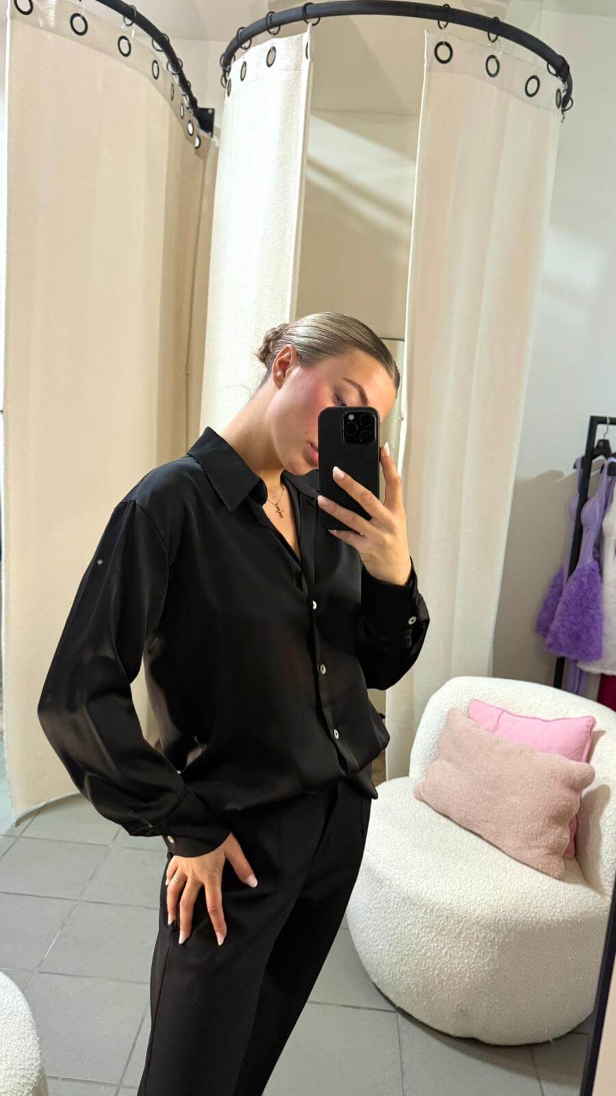 Cămașă Satinată cu Un Aer Elegant