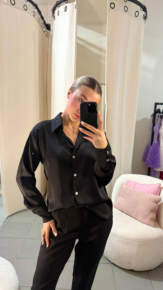 Cămașă Satinată cu Un Aer Elegant