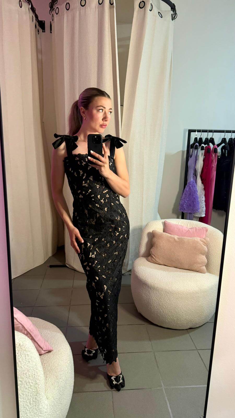 Rochie din Dantelă cu Bretele Fundiță