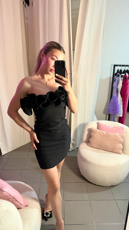 Rochie Neagră Tip Off-Shoulder